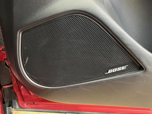 �yBOSE�T�E���h�V�X�e���z���[�J�[�I�v�V�����̍��i�ʃT�E���h�V�X�e���𓋍ځB��p�̃`���[�j���O���{���ꂽ�召�l�X�ȃX�s�[�J�[����ǎ��ȃT�E���h���t�ł��A�Տꊴ���ӂ�鉹����Ԃ����o���܂��B