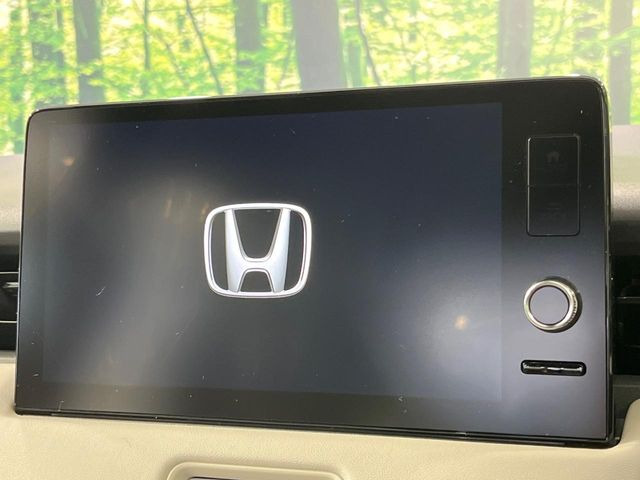 �y9�C���` �z���_�R�l�N�g�f�B�X�v���C�z���F���̍������ʃf�B�X�v���C�Ńi�r�̎g�p��A�������̃X�}�[�g�t�H���ƘA�g����bluetooth�ł̉��y�Đ����\�ł���