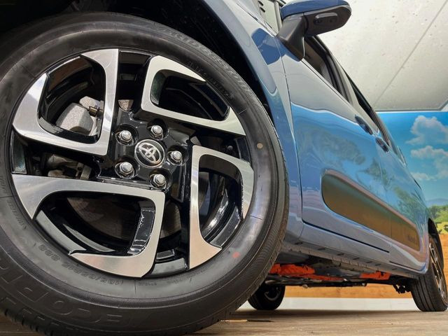 �y�����A���~�z�C�[���z�O�ςɃ}�b�`���������A���~�z�C�[���𑕒����Ă���܂��B�e��ЊO�A���~�z�C�[����A�X�^�b�h���X�^�C�����戵�����Ă���܂��B���񂲑��k����������