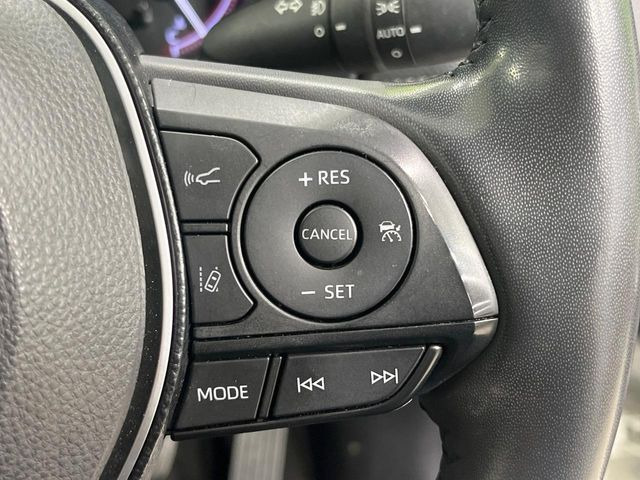 【レーダークルーズコントロール】高速道路での長距離走行が楽に!!自動で速度を保つクルーズコントロールが、衝突軽減システムと連携し、前方の車両を感知して車間を保つように速度調節してくれます!!