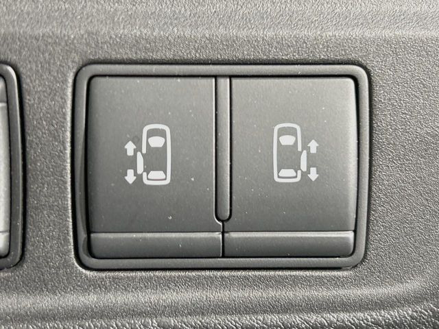 �y�����p���[�X���C�h�h�A�z�X�}�[�g�L�[��^�]�Ȃ̃X�C�b�`�Ō�ȗ����X���C�h�h�A�̊J���\���d��������͂����ăh�A���J����K�v�������A�����Ȃ��q�l�ł��ȒP�ɊJ���߂ł����K�ł���