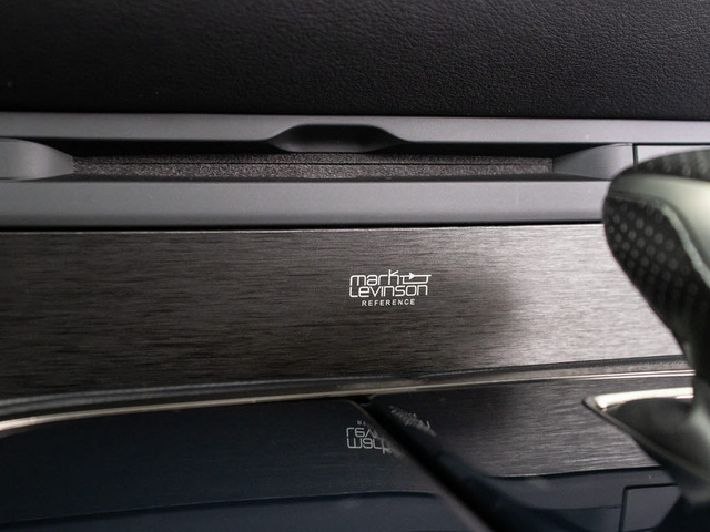 �}�[�N���r���\���v���~�A���T�E���h�V�X�e��!���̃N���A�Ŕ��͂���T�E���h�ɂ��A�I�[�f�B�I�u�����h�Ƃ��Ė������u�����h�ł�!�܂�ŃR���T�[�g�z�[���̂悤�ȗՏꊴ�𖡂킦�܂�!!