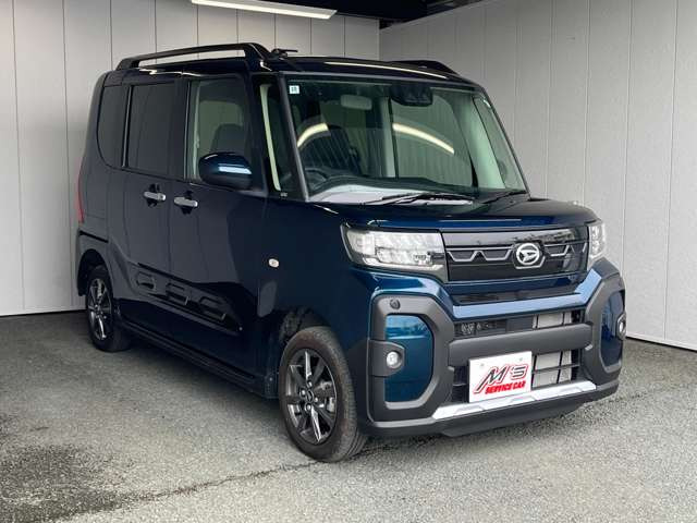 ���ʎԂ́u�T�[�r�X�J�[�G���Y �{�X�v�A�y�����Ԃ́u�T�[�r�X�J�[�G���Y �����X�v���炨�T�������܂��B