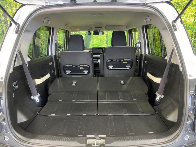 ���i�̂���������ʋ΁A���}���ɏ\���ȉ׎��X�y�[�X���m�ۂ��Ă���܂��B�Z�J���h�V�[�g��|���ƁA�傫�ȉו��̐ύڂ��\�ł���