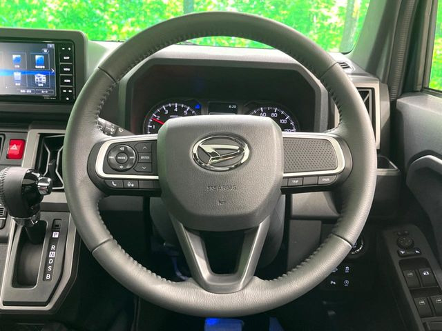 �y�����v�����X�e�A�����O�z�㎿�Ȋv���g�p���邱�ƂŁA��ɂ����������݂ƂĂ��^�]���₷���n���h���ł���