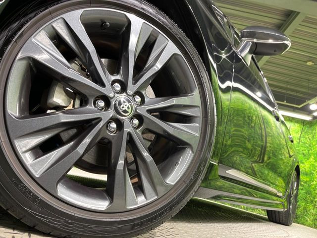 �y����17�C���`�A���~�z�C�[���z�O�ςɃ}�b�`���������A���~�z�C�[���𑕒����Ă���܂��B�e��ЊO�A���~�z�C�[����A�X�^�b�h���X�^�C�����戵�����Ă���܂��B���񂲑��k����������