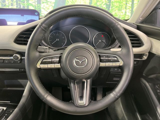 �y�����v�����X�e�A�����O�z�㎿�Ȋv���g�p���邱�ƂŁA��ɂ����������݂ƂĂ��^�]���₷���n���h���ł���