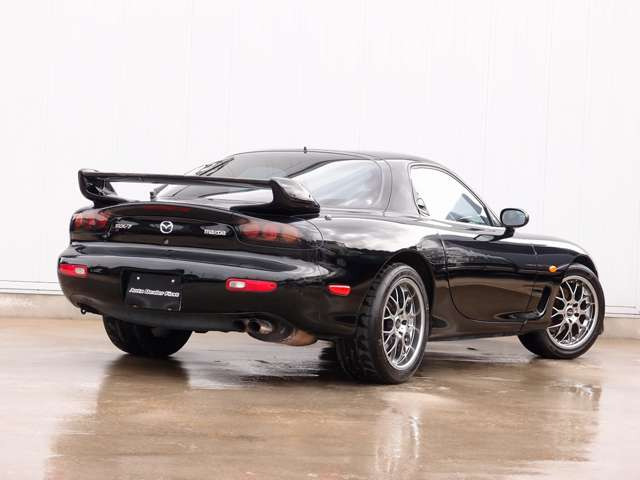 �l�C��RX-7�^�C�vR�̓���!�ߋ����𐮔��_���L�^���23���c���Ă���A���s115,800km���ɂ̓u�[�c��}�E���g�A�K�X�P�b�g�������ρB�}�c�_�X�s�[�h���J�[�{���G�A���ȂǊ󏭉��l�̍������ƂȂ�܂�