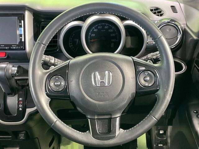 �y�����v�����X�e�A�����O�z�㎿�Ȋv���g�p���邱�ƂŁA��ɂ����������݂ƂĂ��^�]���₷���n���h���ł���