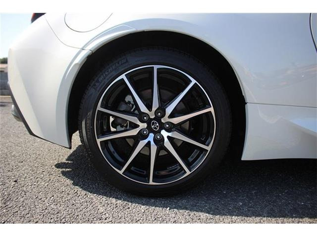 ���Ǝҗl�ւ̔̔��͂��f�肳���Ă��������܂��B �Ԍ������ԗ��̏ꍇ�́A�Ԍ����擾�������x�������z�ŕ\�����Ă���܂��B