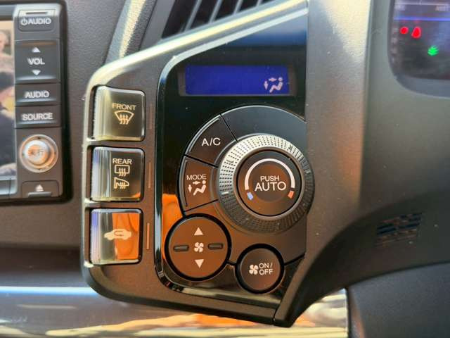 �C�ɂȂ邨�Ԃ�����܂�����E�̓d�b�ԍ����璼�ڂ��X�ɂ��₢���킹���������B�x�����@����ԗ����A��Ԃ܂łȂ�ł������������Ē����܂��B�X�^�b�t�ꓯ���A�����҂����Ă���܂��B