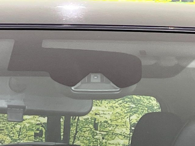 �y�G�}�[�W�F���V�[�u���[�L�z���s���ɑO���̎ԗ�����F�����A�Փ˂������Ȏ��͌x��ƃu���[�L�ŏՓˉ���Ɣ�Q�y�����A�V�X�g�B�����S�Ƀh���C�u�����y���݂��������܂��B