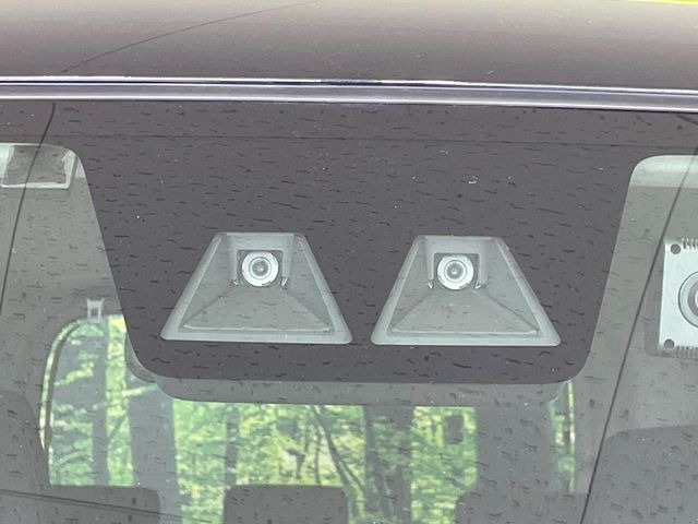 �y�g���^�Z�[�t�e�B�Z���X�z���s���ɑO���̎ԗ�����F�����A�Փ˂������Ȏ��͌x��ƃu���[�L�ŏՓˉ���Ɣ�Q�y�����A�V�X�g�B�����S�Ƀh���C�u�����y���݂��������܂��B