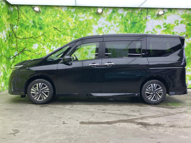 セレナ1.4 e-POWER ハイウェイスターV