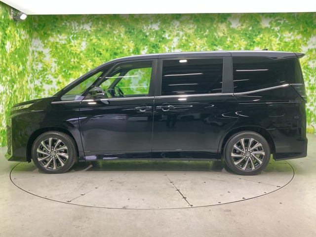 ヴォクシー1.8 ハイブリッド S-Z