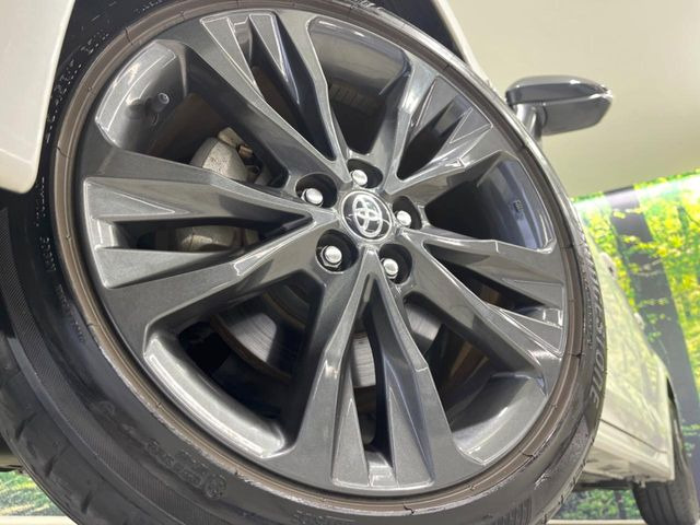 �y����17�C���`�A���~�z�C�[���z�O�ςɃ}�b�`���������A���~�z�C�[���𑕒����Ă���܂��B�e��ЊO�A���~�z�C�[����A�X�^�b�h���X�^�C�����戵�����Ă���܂��B���񂲑��k����������