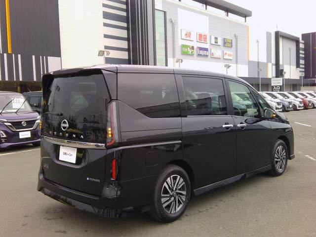 セレナ1.4 e-POWER ハイウェイスターV