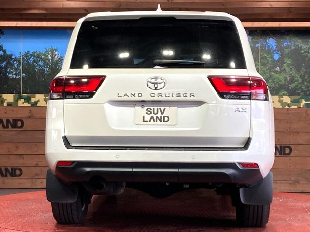 安心の最長10年・走行無制限保証(有償)をご用意。保証内容も充実はもちろん、無料点検&オイル交換や、年中無休の全国・24時間ロードサービスも付帯されておりますのでご安心下さい。