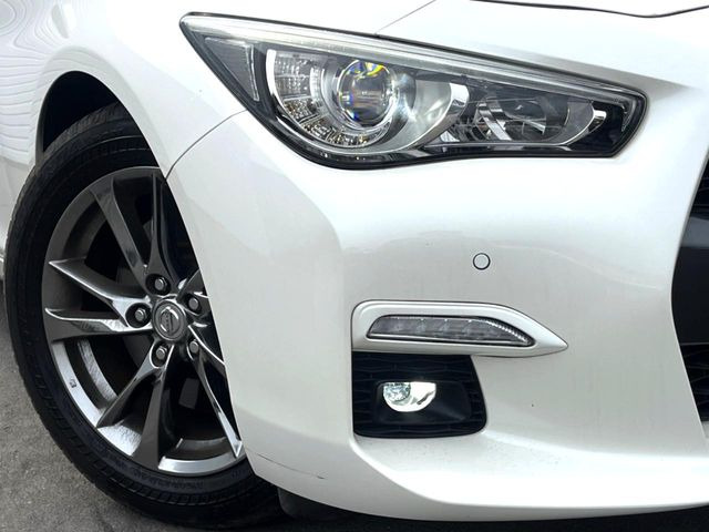 �yLED�w�b�h���C�g�z���V����ԑ��s�����ǍD�Ȏ��E���m�ۂ����S���ĉ^�]�ł��鍂�P�xLED�w�b�h���C�g�𑕔�!�_�����x�������A����d�͂��}�����Ă��܂��B