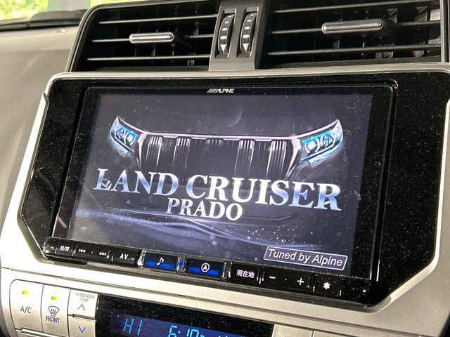 【BIG-X9インチナビ】人気の大画面BIG-Xナビを装備。専用設計で車内の雰囲気にマッチ!ナビ利用時のマップ表示は見やすく、テレビやDVDは臨場感がアップ!いつものドライブがグッと楽しくなります♪