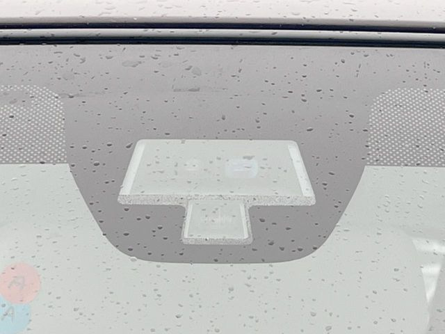 �y�X�Y�L �Z�[�t�e�B�T�|�[�g�z���s���ɑO���̎ԗ�����F�����A�Փ˂������Ȏ��͌x��ƃu���[�L�ŏՓˉ���Ɣ�Q�y�����A�V�X�g�B�����S�Ƀh���C�u�����y���݂��������܂��B