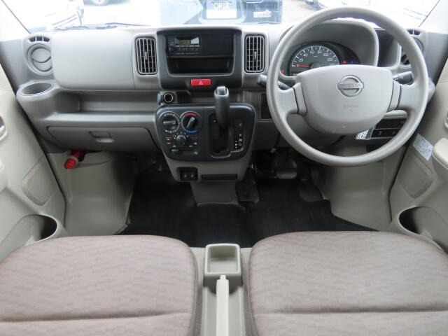 ���O���̐��|�E�K���X�n�{�f�B�R�[�e�B���O��CAR�N���[�j���O���Ǝ҂��{�H�������܂��̂ő�ϐ����B�I���b�N�X�����Ԃł݂͂Ȃ��܂ɉ��K�ȃh���C�u�����񑩁B