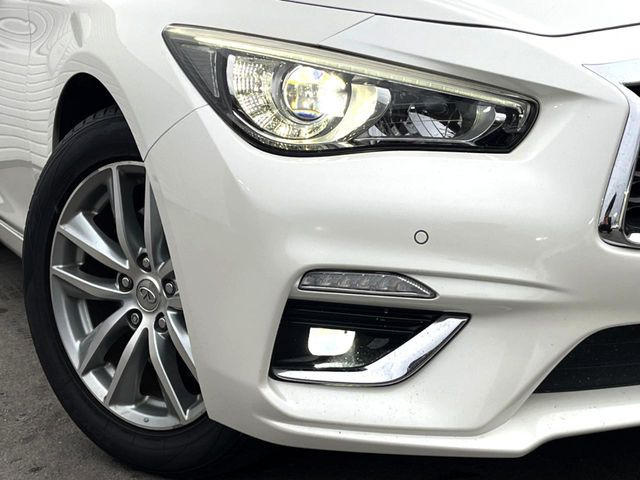 �yLED�w�b�h���C�g�z���V����ԑ��s�����ǍD�Ȏ��E���m�ۂ����S���ĉ^�]�ł��鍂�P�xLED�w�b�h���C�g�𑕔�!�_�����x�������A����d�͂��}�����Ă��܂��B