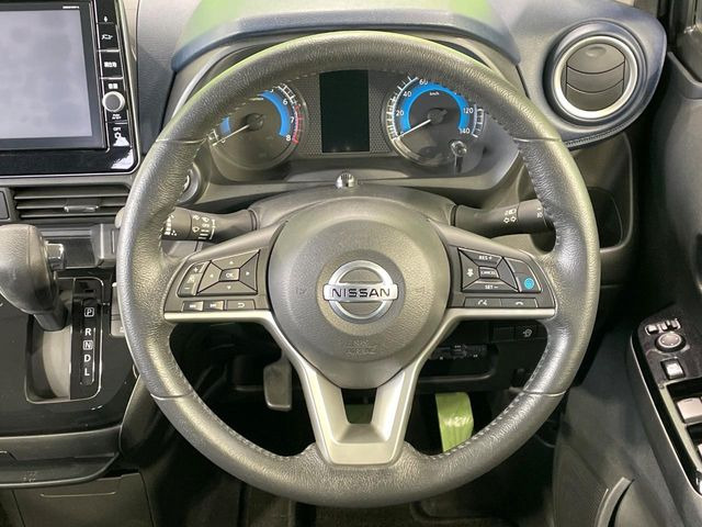 �y�X�e�A�����O�X�C�b�`�z�^�]���A�O������ڐ������炷���ƂȂ��A�I�[�f�B�I���̑��삪�\�ȕ֗��@�\!���S&���K�ȃh���C�u�����o���Ă���܂���