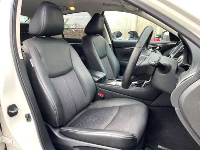 �y�n�[�t���U�[�V�[�g�z�������ƍ���S�n�𗼗������l�C�̃V�[�g���w�ʁE���ʂ̃t�@�u���b�N�f�ނ́A�ʋC���̗ǂ��⊊��ɂ����ɗD��Ă��܂��B�C���╞���ɍ��E���ꂸ���K�ɂ���肢�������܂��B