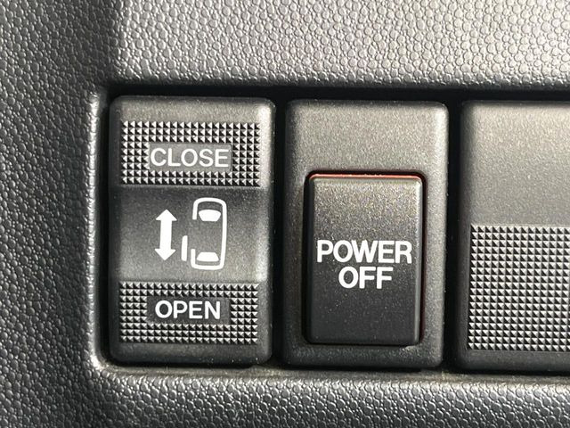 �y�p���[�X���C�h�h�A�z�X�}�[�g�L�[��^�]�Ȃ̃X�C�b�`�ŃX���C�h�h�A�̊J���\���d��������͂����ăh�A���J����K�v�������A���������q�l�ł��A�d���ו��������Ă��鎞�����N�ɊJ���߂ł��܂���