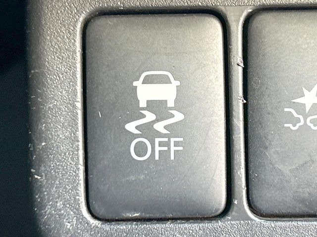 �y������h�~���u�z�ԗ��̉���������m����ƁA�����I�Ɏԗ��̐i�s������ۂ悤�Ɏԗ��𐧌䂵�܂��B�J�̓��ȂǊ���₷���H�ʏ󋵂ł����S�ȉ^�]���\�ł��B