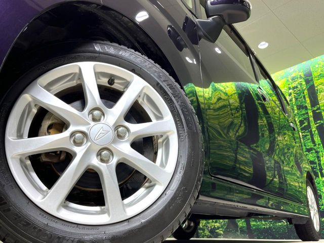 �y����14�C���`�A���~�z�C�[���z�O�ςɃ}�b�`���������A���~�z�C�[���𑕒����Ă���܂��B�e��ЊO�A���~�z�C�[����A�X�^�b�h���X�^�C�����戵�����Ă���܂��B���񂲑��k����������