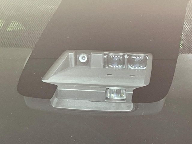 �y�g���^�Z�[�t�e�B�Z���X�z���s���ɑO���̎ԗ�����F�����A�Փ˂������Ȏ��͌x��ƃu���[�L�ŏՓˉ���Ɣ�Q�y�����A�V�X�g�B�����S�Ƀh���C�u�����y���݂��������܂��B