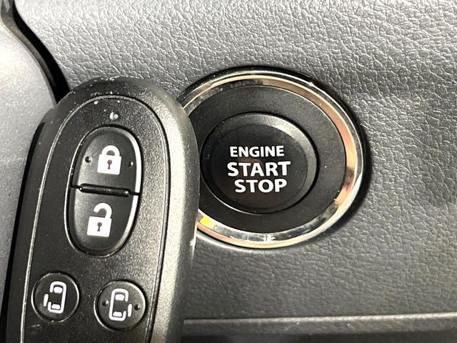 �y�L�[���X�X�^�[�g�V�X�e���z�J�o����|�P�b�g�ɓ��ꂽ�܂܂ł��h�A�̎{���E�������\�ȃX�}�[�g�L�[�𑕔��B�G���W���̃I���E�I�t�����J�M�����o���K�v����������Ƃ��Ă��֗��ł���