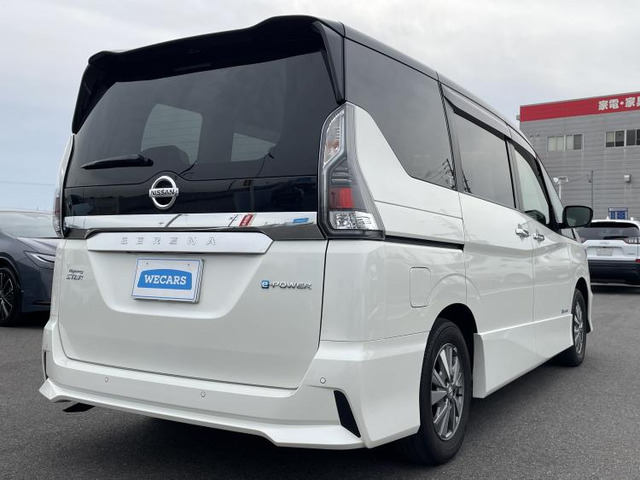 セレナ1.2 e-POWER ハイウェイスターV