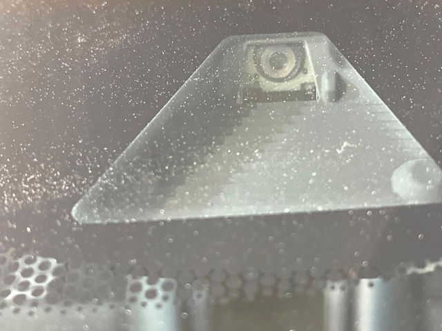 �y�z���_�Z���V���O�z���s���ɑO���̎ԗ�����F�����A�Փ˂������Ȏ��͌x��ƃu���[�L�ŏՓˉ���Ɣ�Q�y�����A�V�X�g�B�����S�Ƀh���C�u�����y���݂��������܂��B