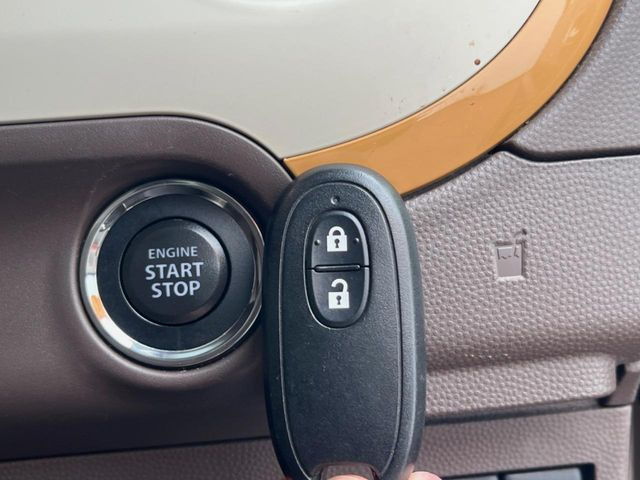 �y�L�[���X�X�^�[�g�V�X�e���z�J�o����|�P�b�g�ɓ��ꂽ�܂܂ł��h�A�̎{���E�������\�ȃX�}�[�g�L�[�𑕔��B�G���W���̃I���E�I�t�����J�M�����o���K�v����������Ƃ��Ă��֗��ł���