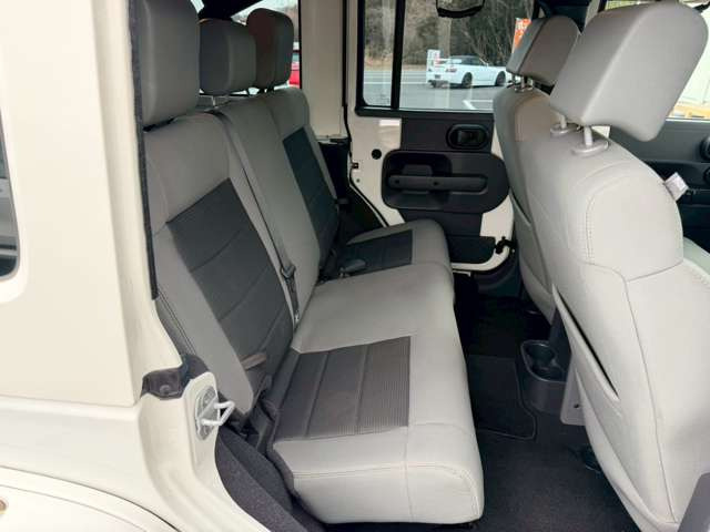 �C�ɂȂ邨�Ԃ�����܂�����E�̓d�b�ԍ����璼�ڂ��X�ɂ��₢���킹���������B�x�����@����ԗ����A��Ԃ܂łȂ�ł������������Ē����܂��B�X�^�b�t�ꓯ���A�����҂����Ă���܂��B