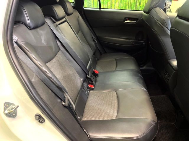 後部座席も気になるようなキズ・汚れやへたり等、大きなダメージはなく、良好な状態です。
