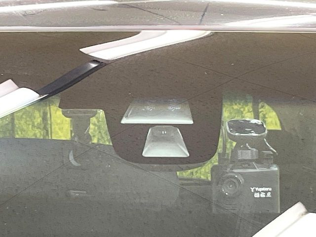 �y�V�e�B�u���[�L�A�N�e�B�u�V�X�e���z�ᑬ���s���ɑO���̎ԗ�����F�����A�Փ˂������Ȏ��͌x��ƃu���[�L�ŏՓˉ���Ɣ�Q�y�����A�V�X�g�B�����S�Ƀh���C�u�����y���݂��������܂��B