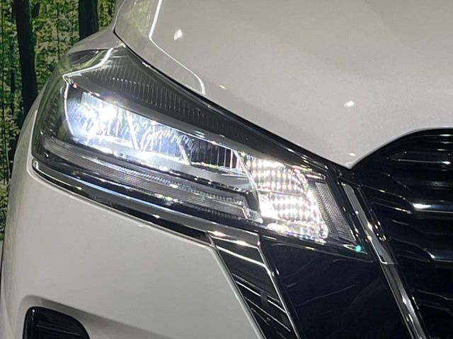 �yLED�w�b�h���C�g�z���V����ԑ��s�����ǍD�Ȏ��E���m�ۂ����S���ĉ^�]�ł��鍂�P�xLED�w�b�h���C�g�𑕔�!�_�����x�������A����d�͂��}�����Ă��܂��B