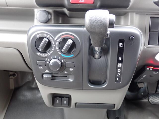 �V�t�g�ƃG�A�R���ł��B�_�C�������̃}�j���A���G�A�R���ɂȂ�܂��B�V���v���Ŏg���₷��!