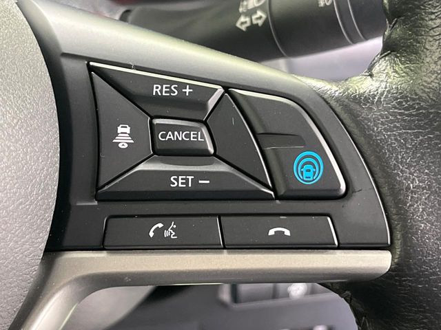 �y�v���p�C���b�g�z�������H�ł̒��������s���y��!!�a�؎��Ə��񑖍s�̃V�[���ŁA�A�N�Z���E�u���[�L�E�X�e�A�����O�������Ő��䂵�A�������^�]�̕��S���y�����Ă���܂���