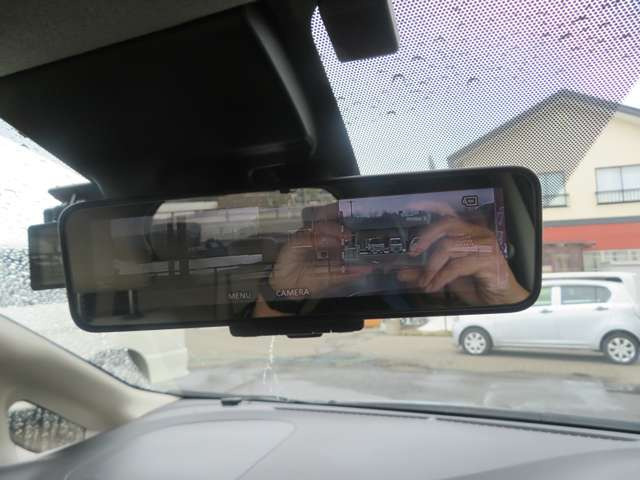 ノート1.2 e-POWER メダリスト FOUR 4WD