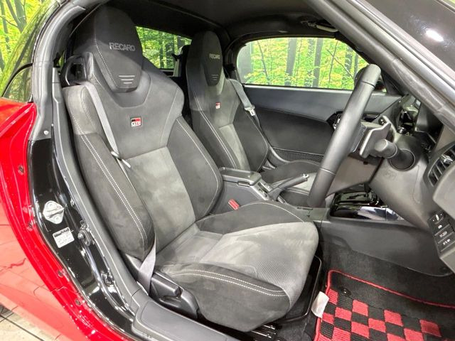 �yRECARO���o�P�b�g�V�[�g�z�l�ԍH�w�Ɋ�Â����ʈ����z�ɂ���č��ւ̕��S�Ⓑ���ԉ^�]���̔�J�������y������ڂŃ��J���Ƃ킩��X�|�[�e�B�ȃ��b�N�X�������ł��B