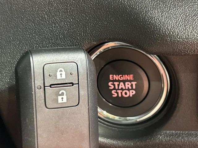 �y�L�[���X�X�^�[�g�V�X�e���z�J�o����|�P�b�g�ɓ��ꂽ�܂܂ł��h�A�̎{���E�������\�ȃX�}�[�g�L�[�𑕔��B�G���W���̃I���E�I�t�����J�M�����o���K�v����������Ƃ��Ă��֗��ł���