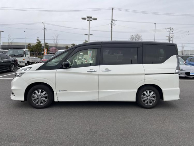 セレナ1.2 e-POWER ハイウェイスターV