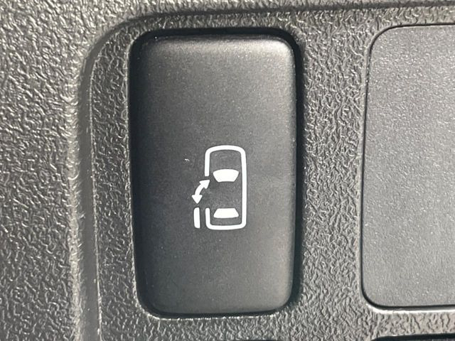 �y�p���[�X���C�h�h�A�z�X�}�[�g�L�[��^�]�Ȃ̃X�C�b�`�ŃX���C�h�h�A�̊J���\���d��������͂����ăh�A���J����K�v�������A���������q�l�ł��A�d���ו��������Ă��鎞�����N�ɊJ���߂ł��܂���