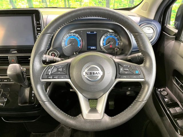 �y�����v�����X�e�A�����O�z�㎿�Ȋv���g�p���邱�ƂŁA��ɂ����������݂ƂĂ��^�]���₷���n���h���ł���