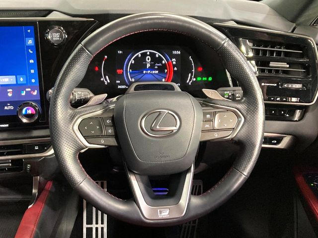 �y�����v�����X�e�A�����O�z�㎿�Ȋv���g�p���邱�ƂŁA��ɂ����������݂ƂĂ��^�]���₷���n���h���ł���